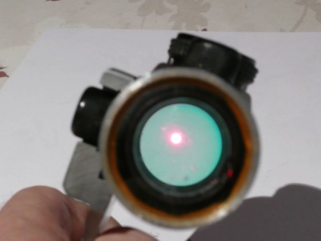   Hola
Como podéis ver es un punto rojo propoint de aquellos optimizados por Ceferino para IPSC. Lo coloque 02
