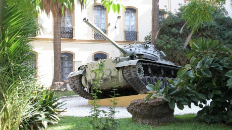 Hola a todos.
Por si alguién esta interesado aquí os dejo un enlace a una visita panorámica de la pinacoteca 91