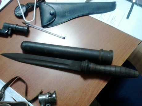 Buenas necesito ayuda para identificar estas bayonetas y ver que pueden valer. Gracias. 10