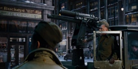 Compañeros,

En vista de las ganas de algunos (Elcafe, Wilcow, Vrakk, etc) por adivinar armas de películas 50