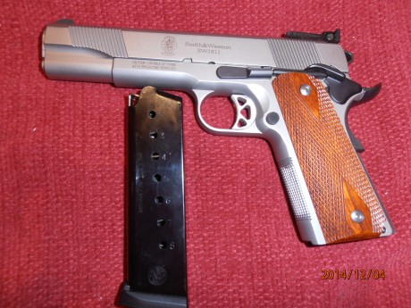 Vendo por falta de uso :
Pistola  SMITH & WENSSON 1911 DEL 45 ACP
El lote lo completo con Dies para 01