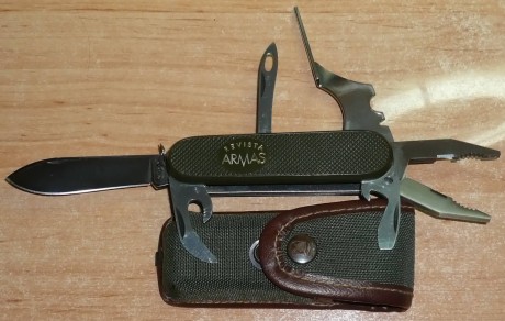    VENDIDA   

  Hola, 
Pues eso, que pongo en venta esta estupenda navaja de Aitor, modelo Al-ligator, 02