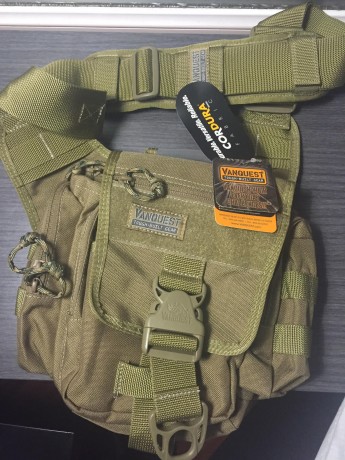 Buenas a todos
Vendo esta bandolera tactica de la casa Vanquest, realizadfa en cordura 1000 Denier, dobles 01