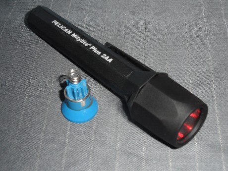  Peli.JPG 

Vendo esta linterna, a estrenar, con bombilla de repuesto. Solo con pantalla roja. 17€ envío 00