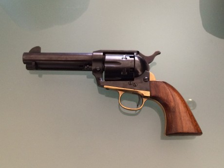 Vendo las siguientes armas:

-  Feinwerkbau aw93                                                      21