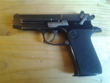 Ya se que el 9 parabellum mide 9x19 y el 9 largo 9x23 pero según la pagina de wikipedia en ingles el 9 70