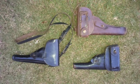 Vendo tres fundas de Astras para campo giro y 400
las dos negras en 70 € cada una
la marron en 90 €
envios 01