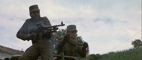 Compañeros,

En vista de las ganas de algunos (Elcafe, Wilcow, Vrakk, etc) por adivinar armas de películas 160