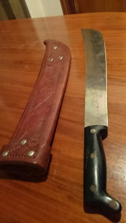 Buenaaas!!! Me encontre un machete el otro dia y nose que hacer con el. Lo mejor que yo creo es venderlo. 00