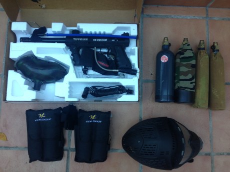 Vendo equipo completo de Paintball compuesto de  Pistola Marca Pittmann 98 Custom , dos cartucheras, cuatro 00