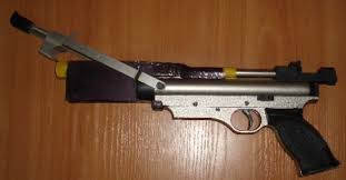 Pretendo pedir a los reyes una pistola pero quiero una de cañon abatible y no conozco ninguna solo la 112
