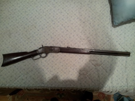 Estupendo Winchester de repetición modelo 1873. Su cañón es octogonal y este es el modelo deportivo, tiene 52