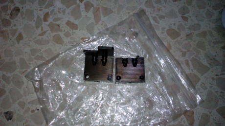 a todos, vendo recalibrador engrasador. Al precio hay que sumarle los gastos si los hay, el material tiene 02