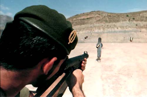Busco antiguos integrantes del  GOE1  Ordenes militares, Especialmente a los chicos de la  13  20