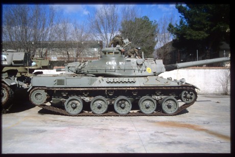 y no me refiero al fenomeno atmosferico....

aqui teneis unas fotillos del AMX 30 modificado en España 22
