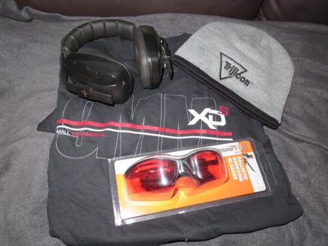 Lotes para tirador y aficionado, oferta.
Lote 1: Camiseta negra XD talla L manga corta, gorro Trijicon, 00