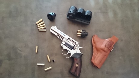 Hola, me estoy preguntando una cosa, o el revolver Ruger GP 100 es una castaña o es mejor de lo que creo, 12