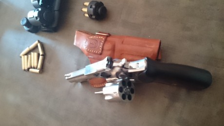 Hola, me estoy preguntando una cosa, o el revolver Ruger GP 100 es una castaña o es mejor de lo que creo, 11