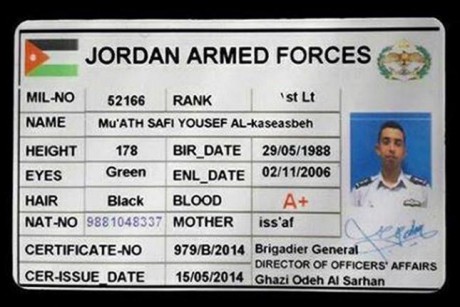  Al joven lo habían capturado días atrás en el norte de Siria    
 
El piloto jordano, al momento de ser 30