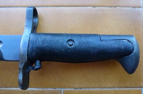 Hola a todos, pongo en venta la siguiente bayoneta de coleccionista.

-Bayoneta del fusil M1 Garand, rara 02