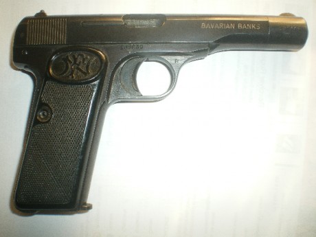 Vendo Pistola FN, BARIAN calibre 7,65 inutilizada por fresado en Recamara certificado bope 400e + portes 01