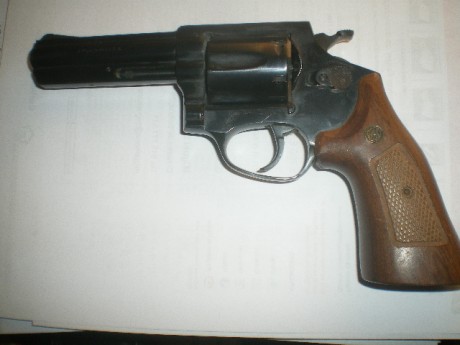Vendo Revolver Amadeo Rossi 4" calibre 38 inutilizado por fresado en cañon certificado nominal para 02