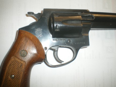 Vendo Revolver Amadeo Rossi 4" calibre 38 inutilizado por fresado en cañon certificado nominal para 00