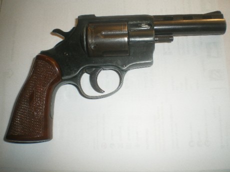 Vendo Revolver Arminius 4"calibre 38 Special inutilizado por fresado en cañon, para poner en Libro 01