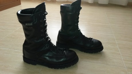 Botas bestar army numero 41
Tienen tres usos y estan en perfecto estado tanto por fuera como el forro 02