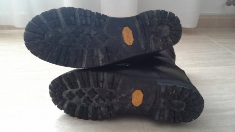 Botas bestar army numero 41
Tienen tres usos y estan en perfecto estado tanto por fuera como el forro 01