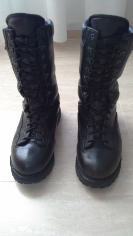 Botas bestar army numero 41
Tienen tres usos y estan en perfecto estado tanto por fuera como el forro 00