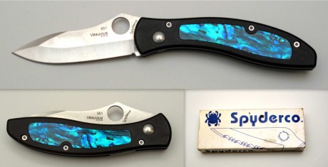 Navaja Spyderco de edición limitada y numerada (#951). Es una versión del diseño Vesuvius de Frank Centofante 00
