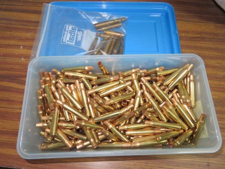 Vendo vainas 3006:

* 200 unidades, nuevas Remington-Perters  20 euros y 7 de portes.  
* 100 unidades, 02