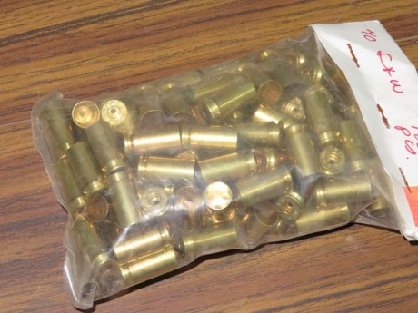 Nuevas a estrenar. 100 vainas 40 S&W.
20 euros, 7 portes península. Estan en Barcelona, por si quieres 00
