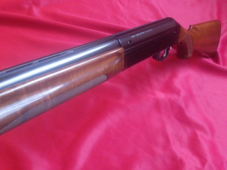 Se pone en venta esta Benelli modelo SL 121, completamente nueva, jamás ha sido disparada, aunque resulte 02