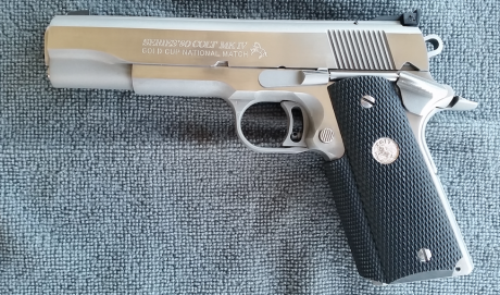 Muy buenas a todos!!!

Vendo esta maravilla en un fantástico estado por no usar. 
El arma esta en Málaga 02