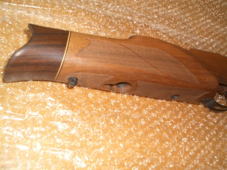 Vendo culata de madera de nogal de BSA  para pcp modelo R-10. Vendo por que la carabina que tenía en sintético 00
