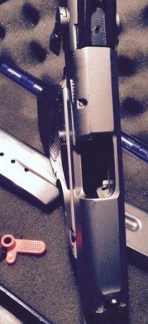 Hola
Un compañero me pide que ponga a la venta esta Pistola SMITH & WESSON, modelo 6906, calibre 9mm
Con 11