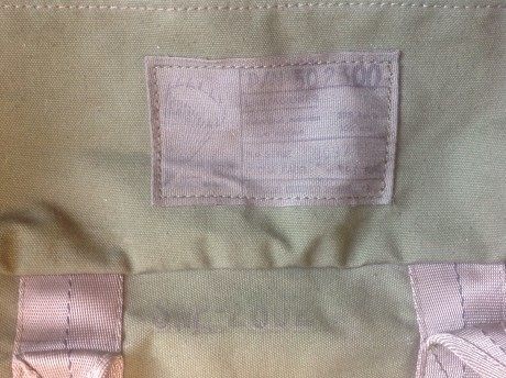 Hola a todos
Vendo dos bolsas de paracaídas en lona gruesa verde y sin ningún desperfecto de los años 00