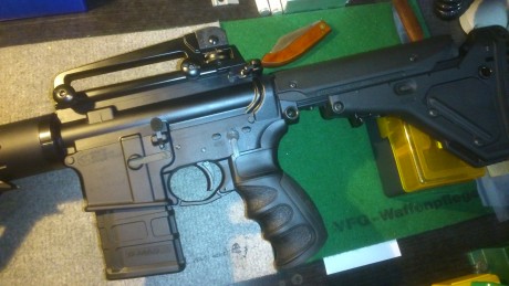 Hola, estoy pensando en comprar un AR15 de 20'. En armería fiol tienen el sabre defence xr15 benchrest. 51