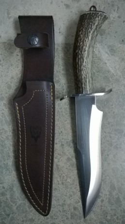 Muela Magnun
Hoja       19 cm
Mango    12 cm
Espesor    4 mm

sacado una vez al campo, nunca afilado, 00