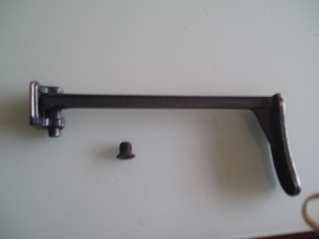Vendo culata plegable para VZ58, usada en muy buen estado. 50 euro portes incluidos desde madrid 00