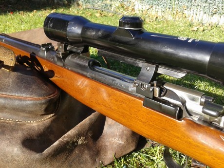   Buenas tardes, otro rifle de un buen amigo.

Mannlicher Schoenauer Stutzen Mod. MC  en calibre 30-06.

El 01