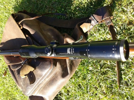    Buenas tardes, otro rifle de un buen amigo.

Mannlicher Schoenauer Stutzen Mod. MC  en calibre 30-06.

El 12