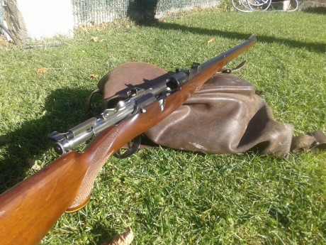    Buenas tardes, otro rifle de un buen amigo.

Mannlicher Schoenauer Stutzen Mod. MC  en calibre 30-06.

El 11