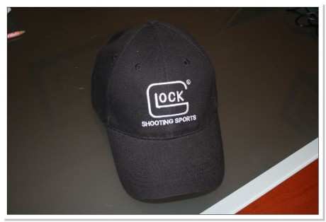hola , colecciono gorras de marcas de armas , camuflaje , colt , winchester, browning ... etc etc ... 10