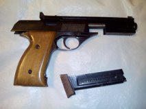 Un amigo me pidió que le pusiera a la Venta su ASTRA TS 22 del calibre 22 LR, cañón largo, con contrapeso, 11