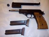 Un amigo me pidió que le pusiera a la Venta su ASTRA TS 22 del calibre 22 LR, cañón largo, con contrapeso, 10
