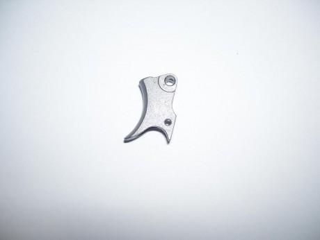 Hola
vendo varios recambios de las pistola Star M-43 y de la M-243 , 


Tejas del cargador de M-43 monohilera 00