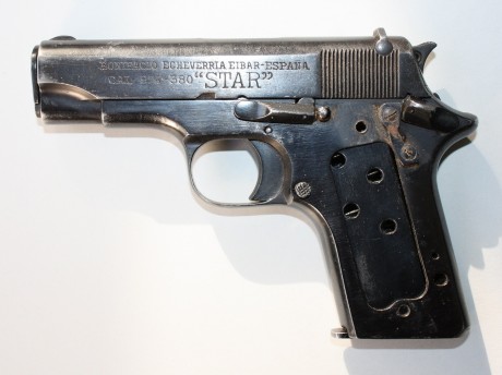 Hola.
Poseo una pistola inutilizada  STAR  D, calibre 9 mm Corto, del primer tipo de los cinco que creo 31